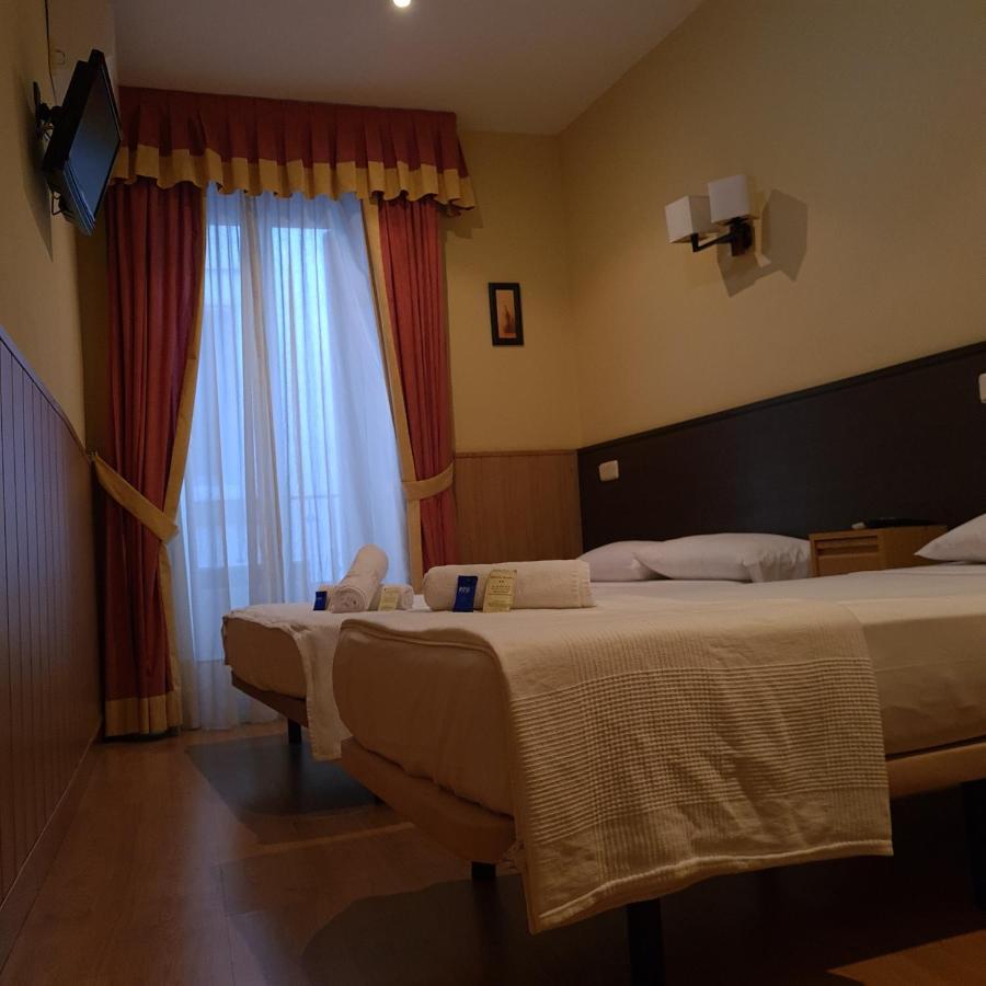 Hostal Oporto Madrid Kültér fotó